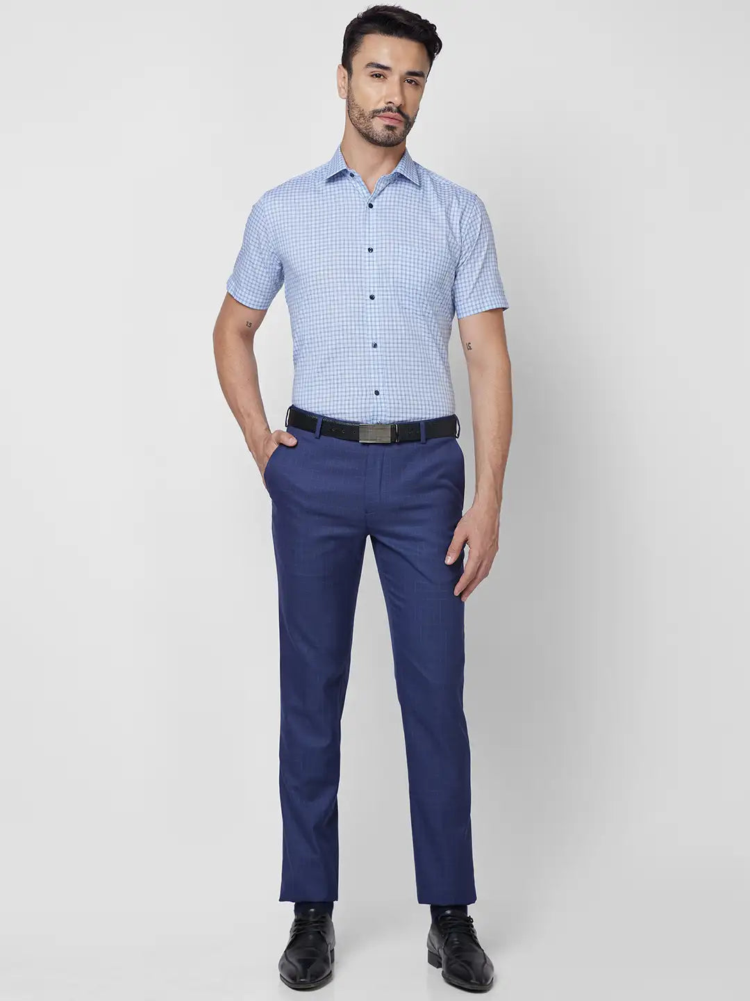 Park Avenue Men Blue Checks Regular Fit Cotton Half Sleeve Ainsley Collar Shirt