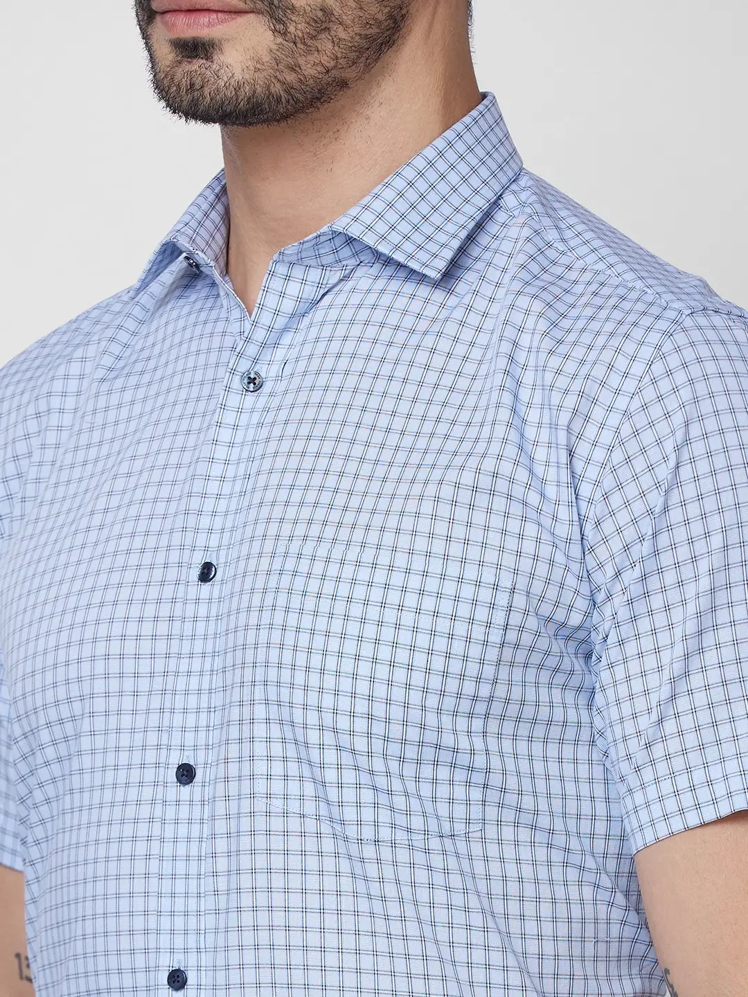 Park Avenue Men Blue Checks Regular Fit Cotton Half Sleeve Ainsley Collar Shirt