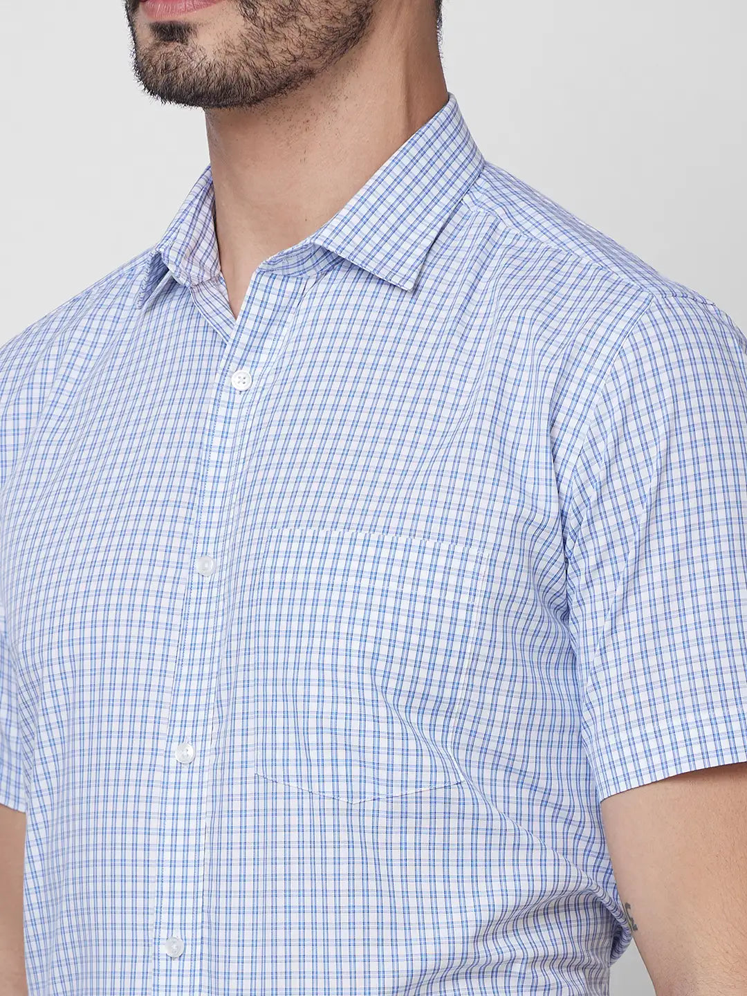 Park Avenue Men Grey Checks Regular Fit Cotton Half Sleeve Ainsley Collar Shirt