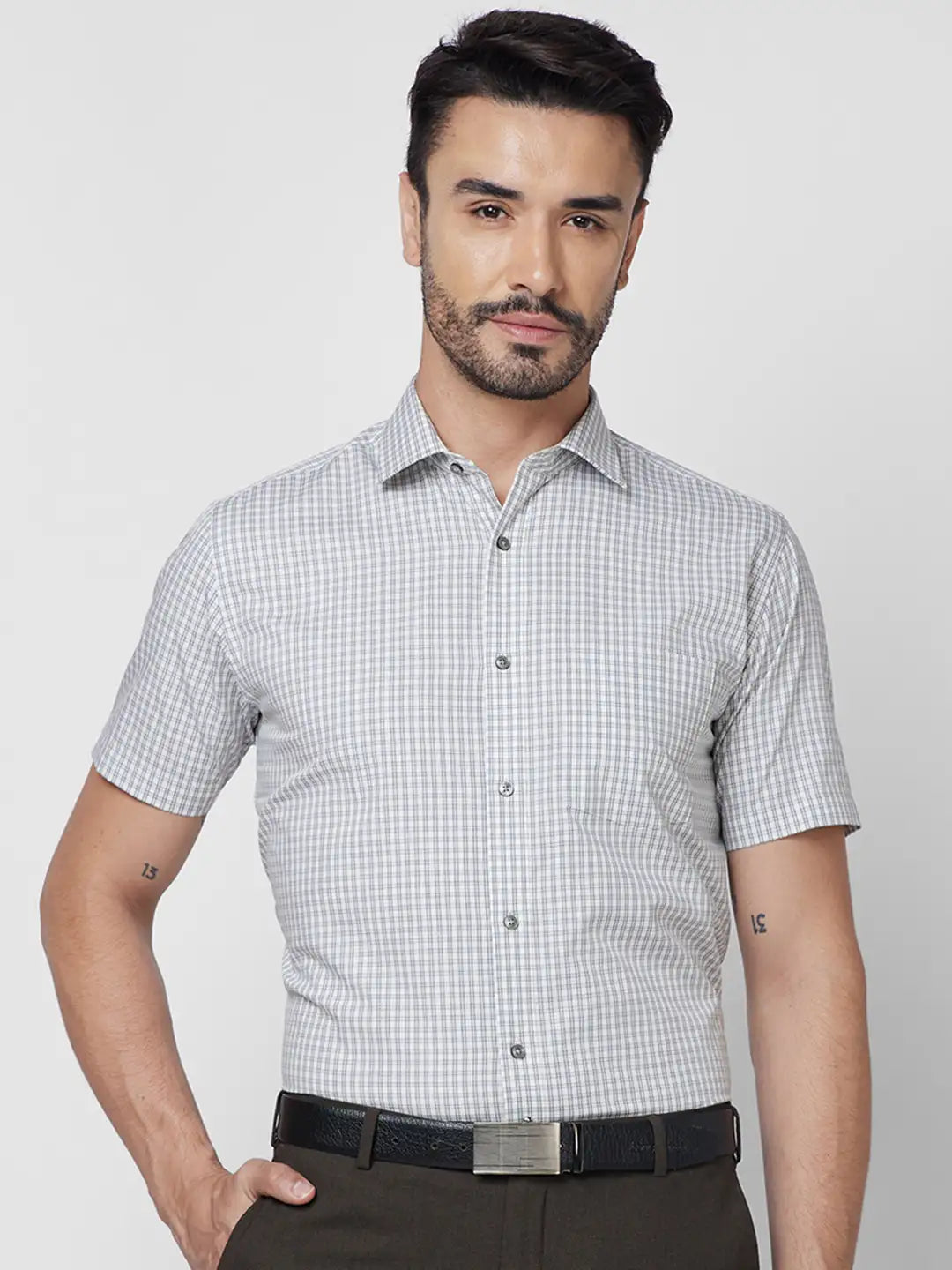 Park Avenue Men Brown Checks Regular Fit Cotton Half Sleeve Ainsley Collar Shirt