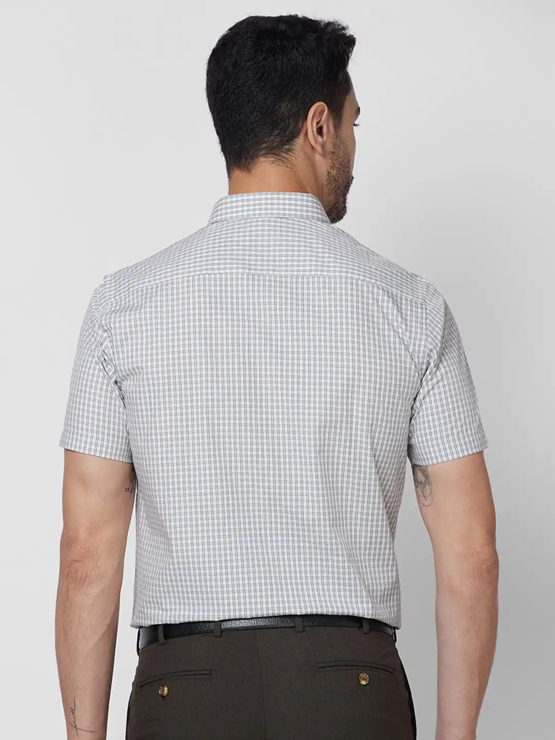 Park Avenue Men Brown Checks Regular Fit Cotton Half Sleeve Ainsley Collar Shirt