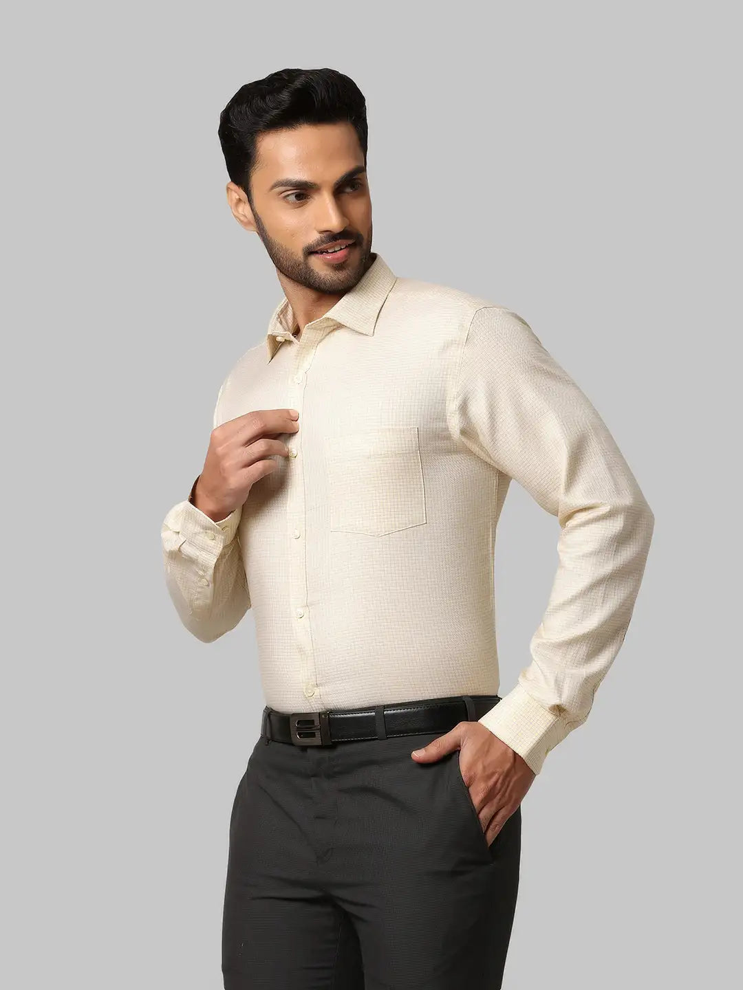 Men Slim Fit Pink Shirt