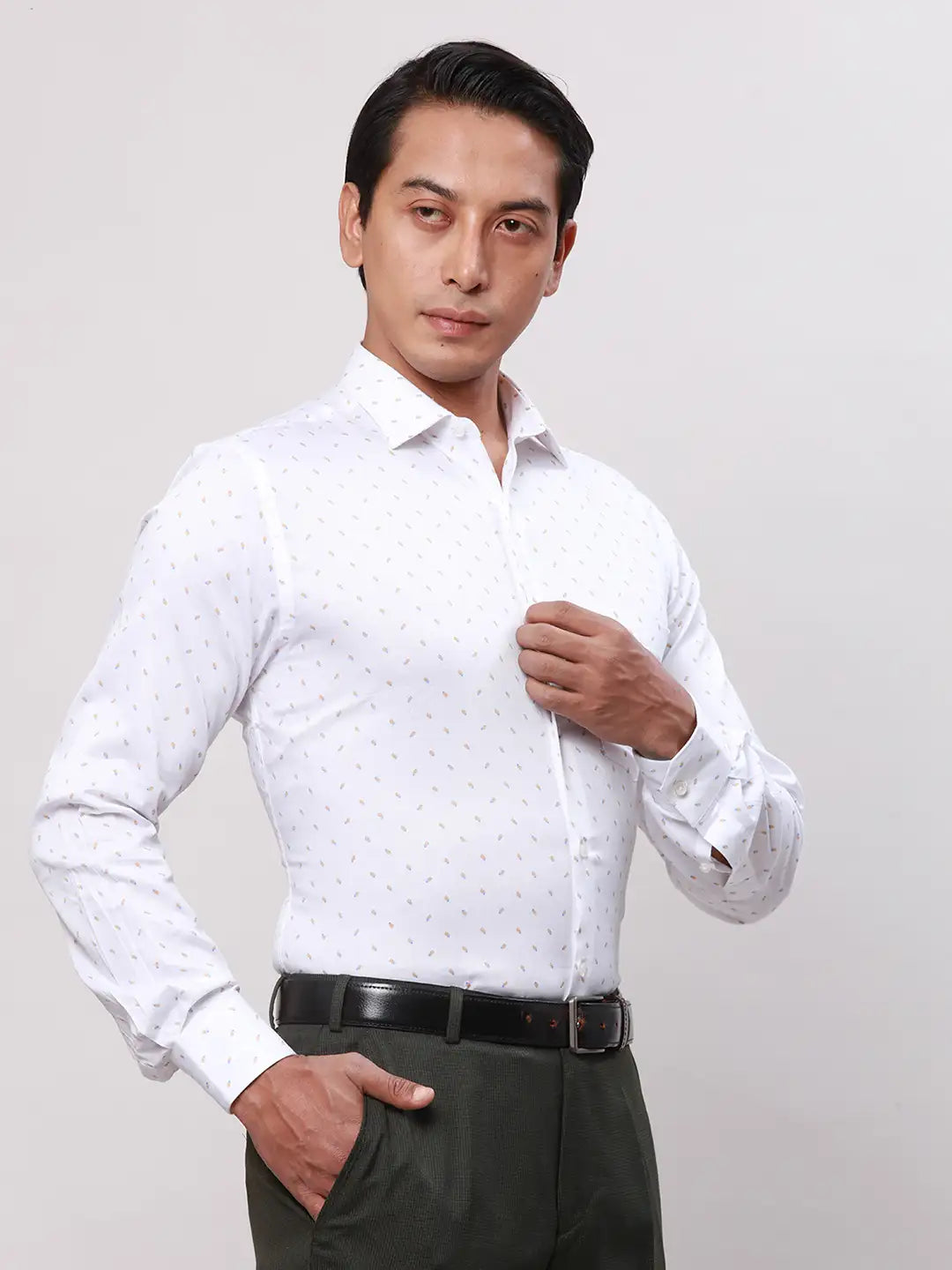 Park Avenue Men White Solid Slim Fit Cotton Blend Shirt
