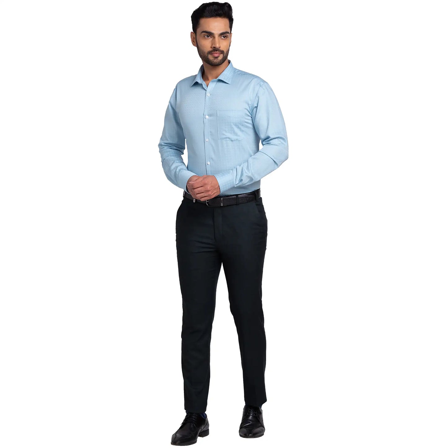 Park Avenue Men White Checks Slim Fit Cotton Cut Away Collar Shirt