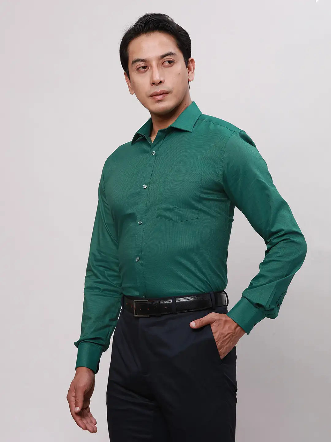 Park Avenue Men Red Slim Fit Self Design Cotton Polyester Full Sleeve Cut Away Shirt