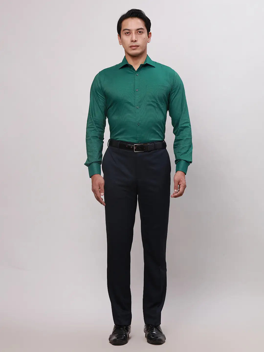 Park Avenue Men Red Slim Fit Self Design Cotton Polyester Full Sleeve Cut Away Shirt