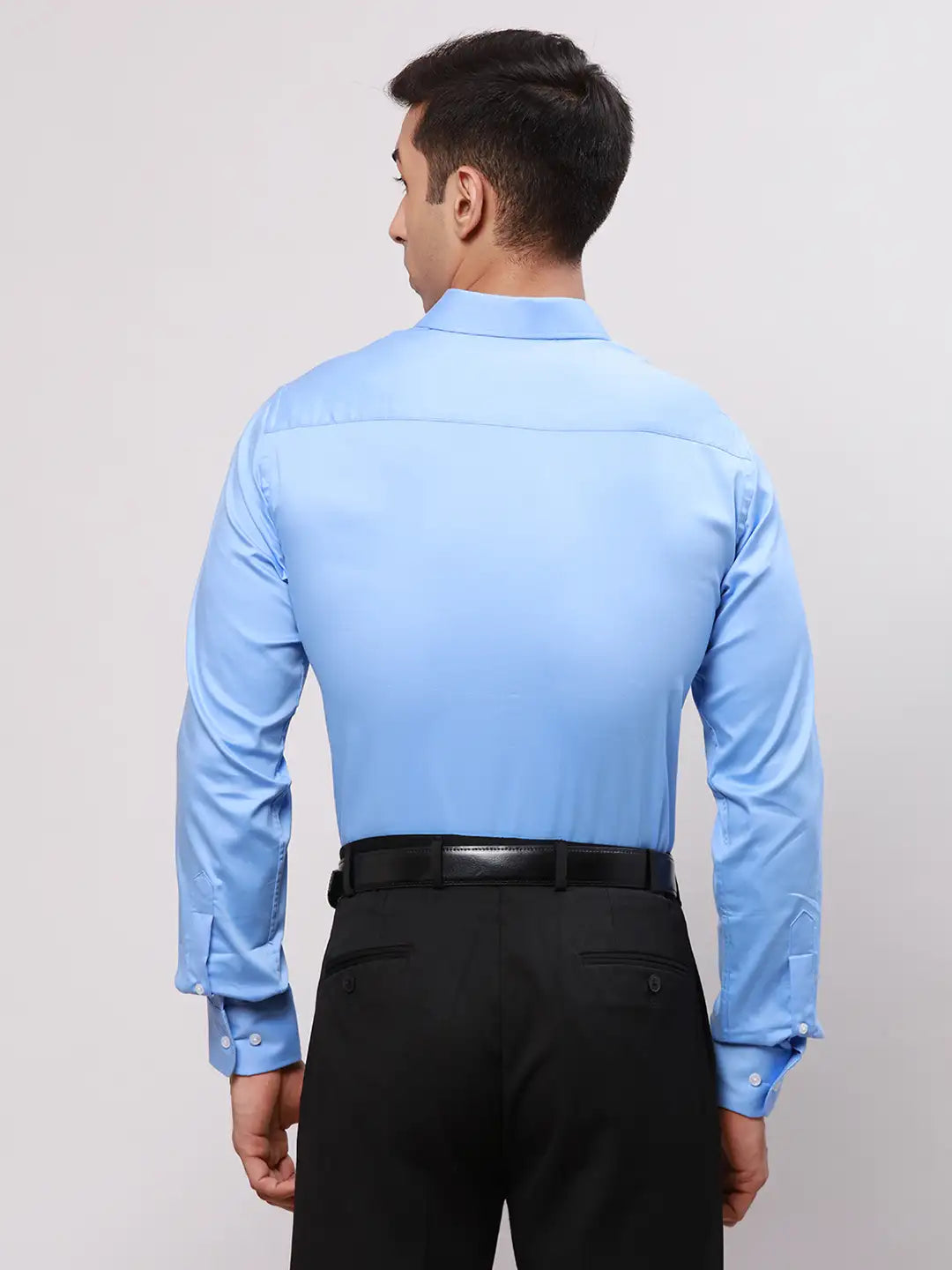 Park Avenue Men Blue Slim Fit Self Design Cotton Polyester Full Sleeve Cut Away Shirt