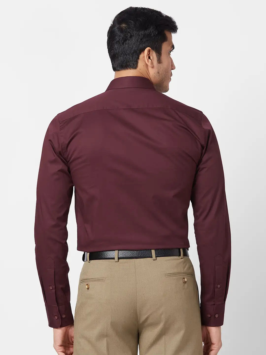 Park Avenue Men Blue Solid Slim Fit Cotton Blend Cutaway Collar Shirt