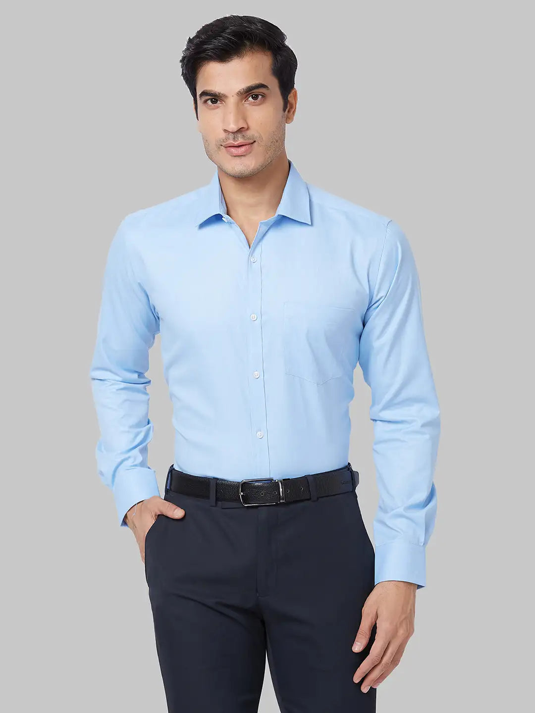 Men White Slim Fit Solid Cotton Blend Shirts