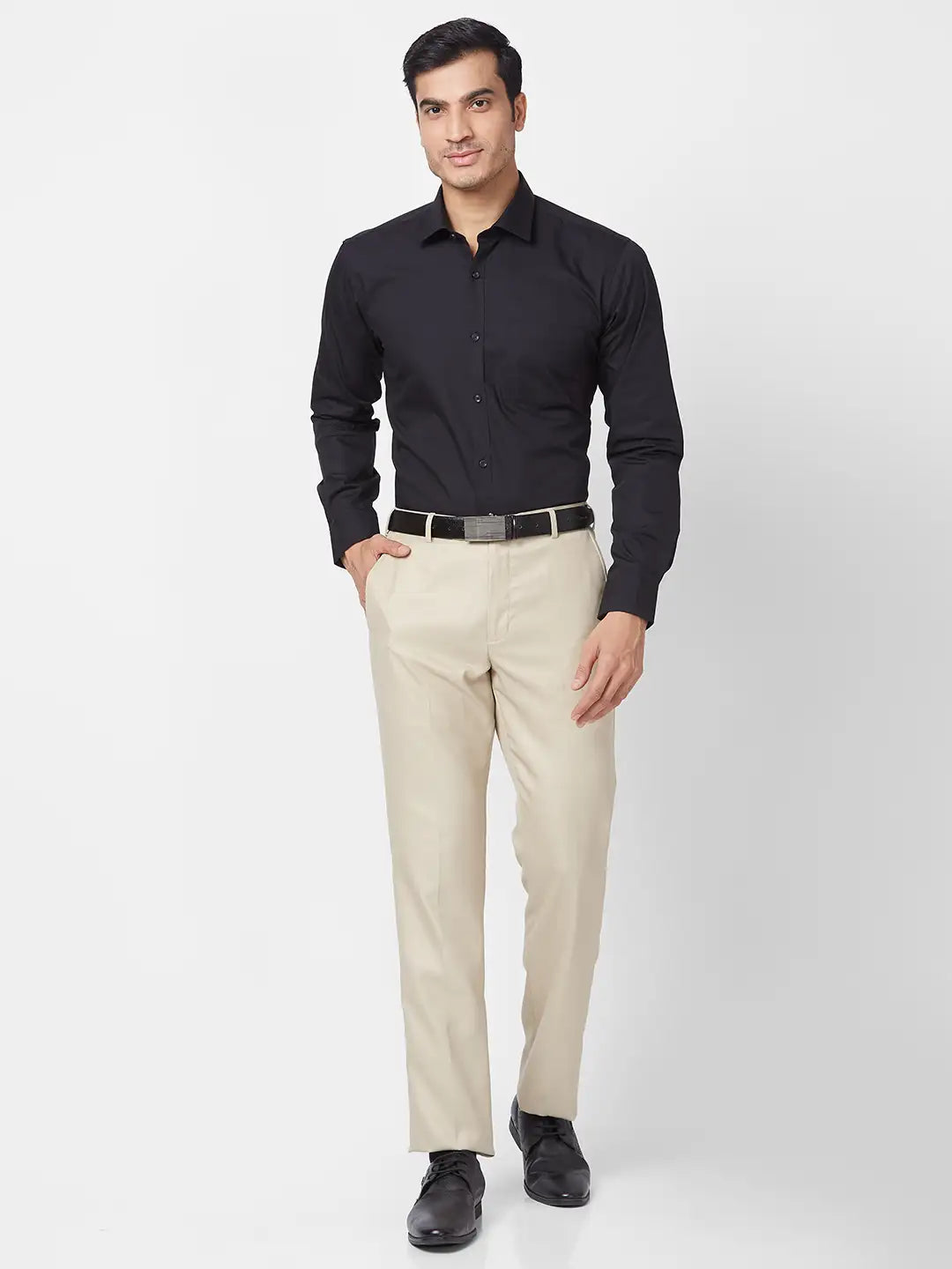 Park Avenue Men White Structure Slim Fit Polyester Blend Cutaway Collar Shirt