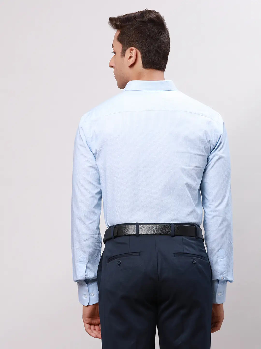Park Avenue Men Blue Slim Fit Structure Cotton Shirts