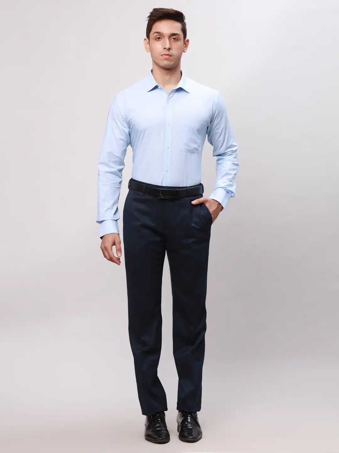 Park Avenue Men Blue Slim Fit Structure Cotton Shirts