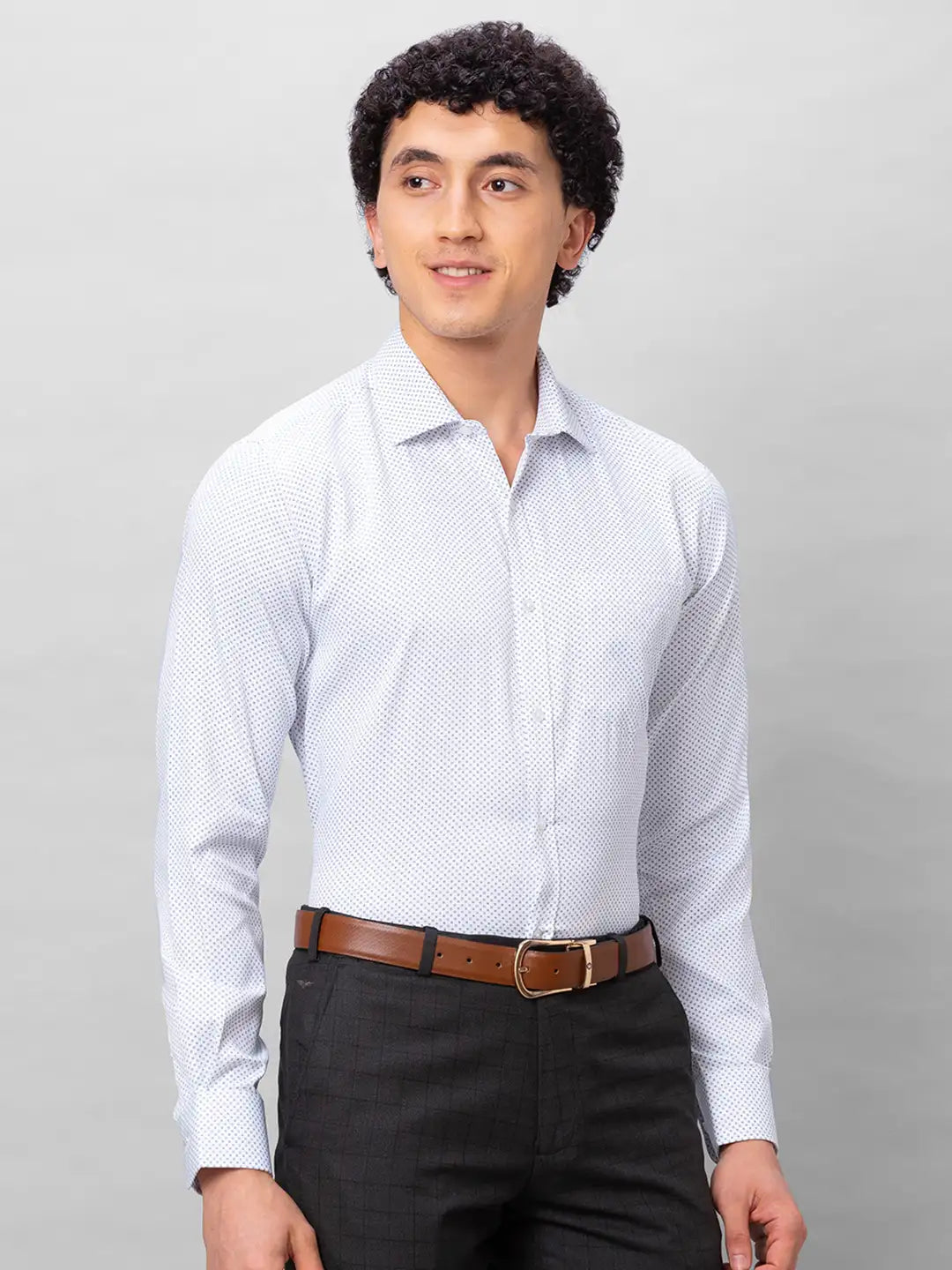 Park Avenue Men White Print Slim Fit Cotton Blend Shirts