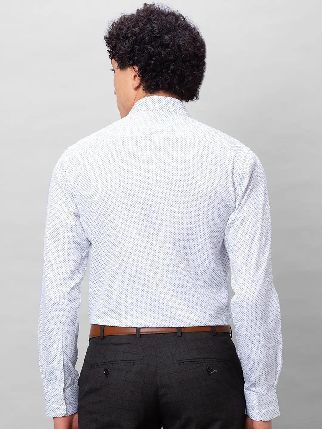 Park Avenue Men White Print Slim Fit Cotton Blend Shirts