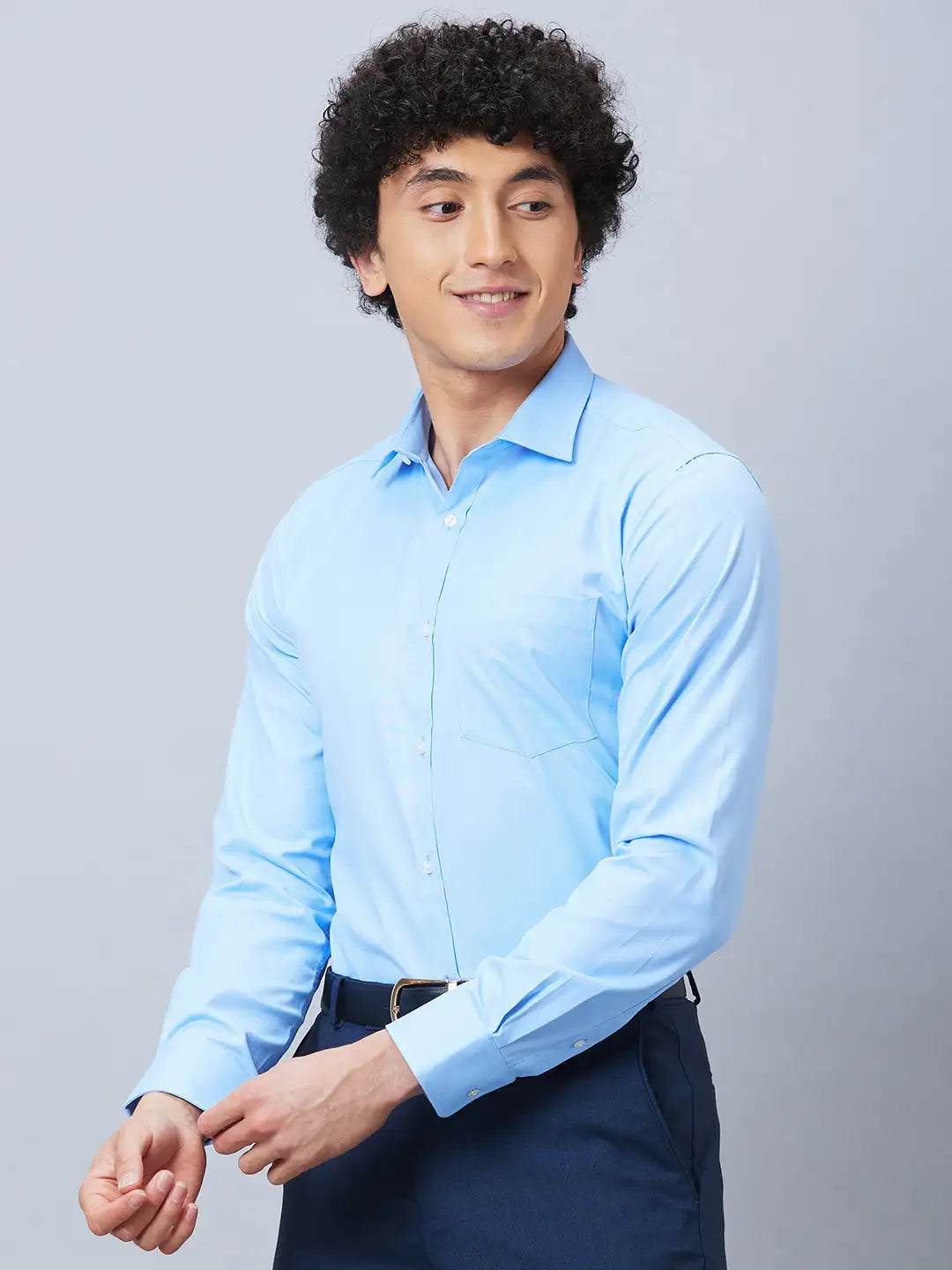 Park Avenue Men Blue Solid Slim Fit Cotton Cutaway Collar Shirt