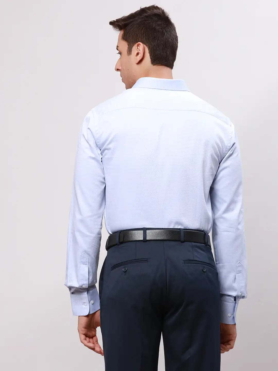 Park Avenue Men Blue Slim Fit Self Design Cotton Full Sleeve Cut Away Shirt