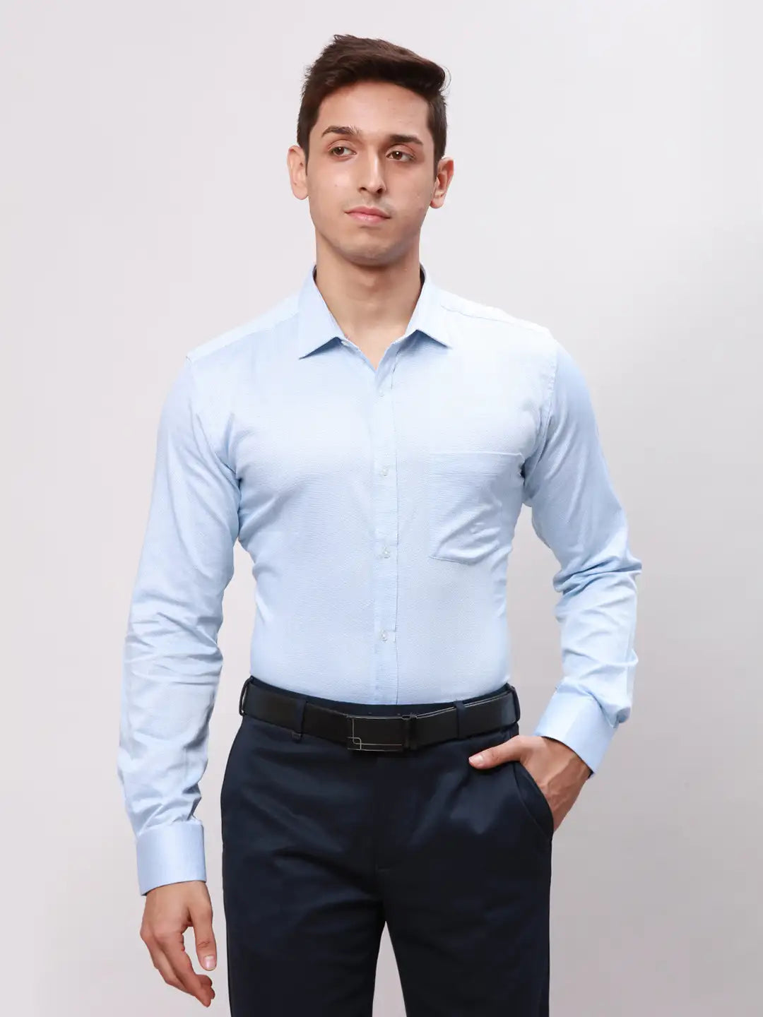 Park Avenue Men Green Slim Fit Self Design Cotton Full Sleeve Cut Away Shirt