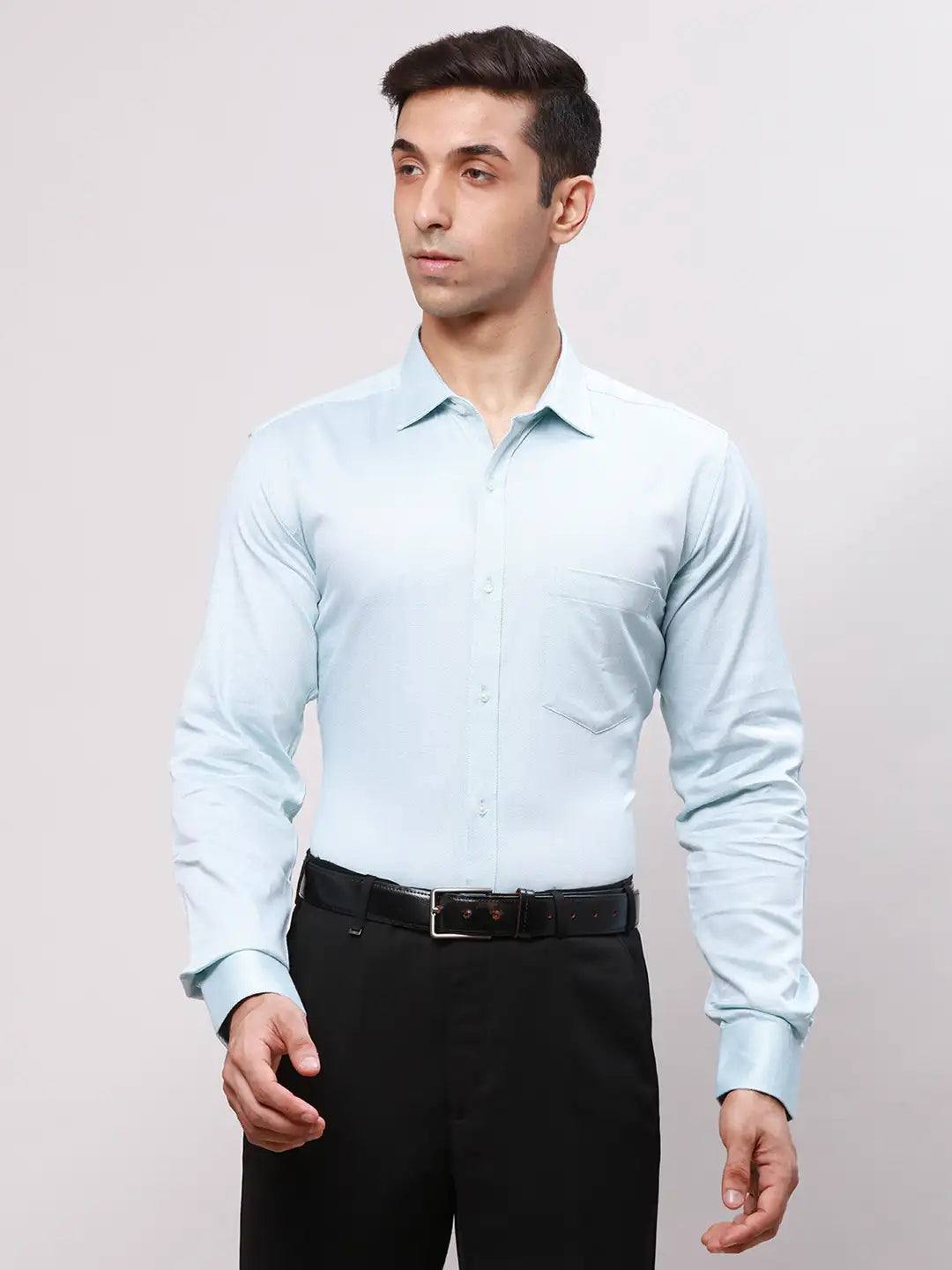 Park Avenue Men Blue Slim Fit Checkered Cotton Full Sleeve Cut Away Shirt
