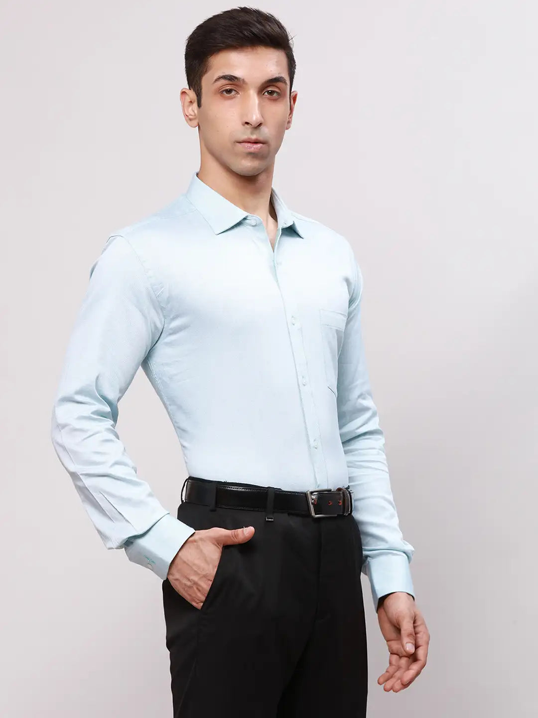 Park Avenue Men Blue Slim Fit Checkered Cotton Full Sleeve Cut Away Shirt