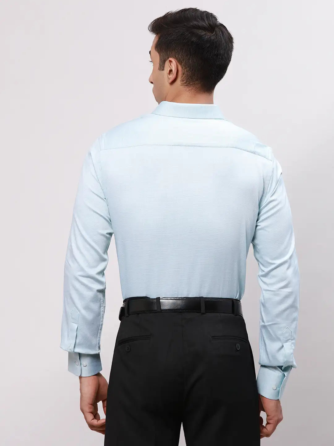 Park Avenue Men Blue Slim Fit Checkered Cotton Full Sleeve Cut Away Shirt