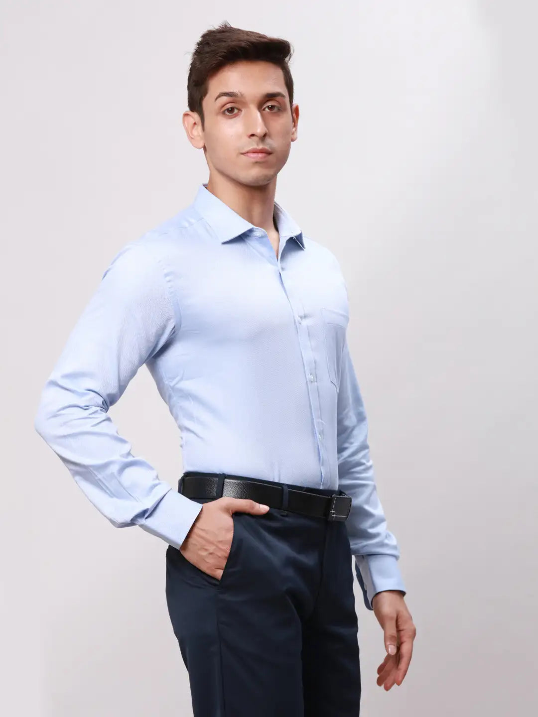 Park Avenue Men Blue Slim Fit Structure Cotton Shirts