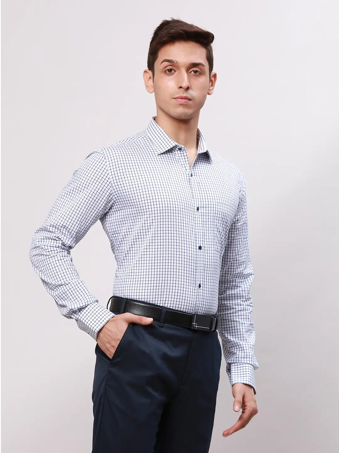 Park Avenue Men Orange Slim Fit Striped Cotton Full Sleeve Cut Away Shirt
