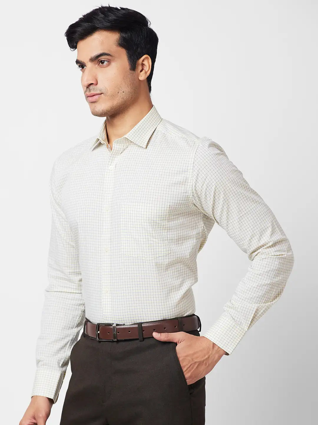 Park Avenue Men White Solid Slim Fit Cotton Blend Shirt