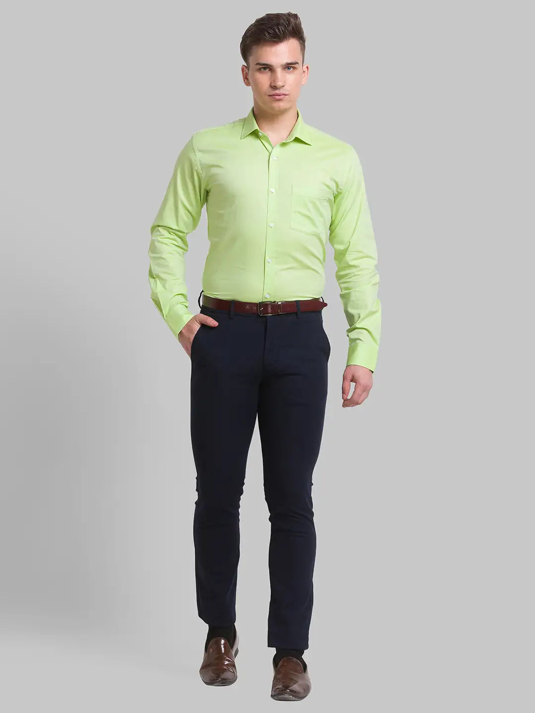 Men Regular Fit Khaki Chinos & Trouser
