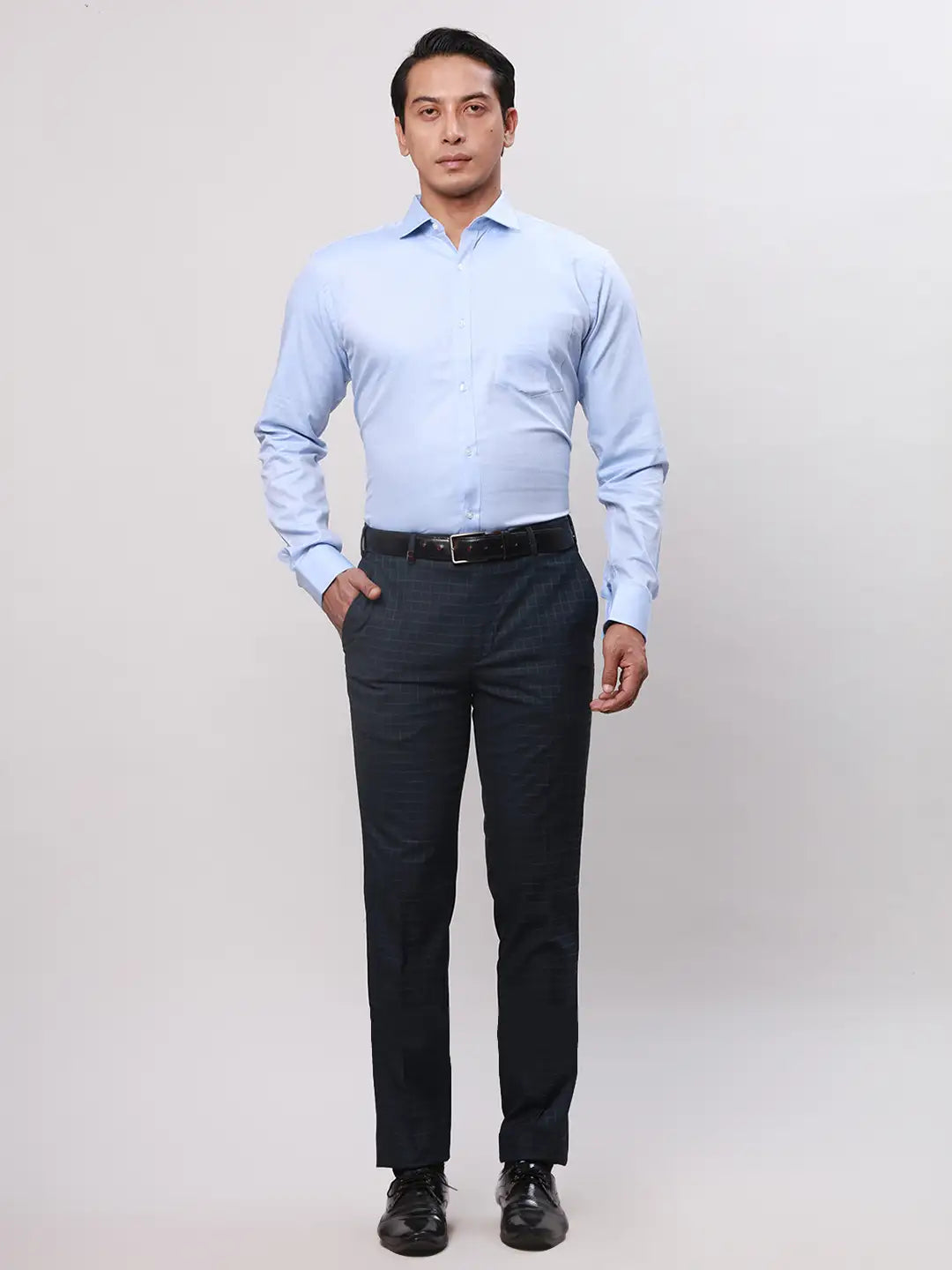 Park Avenue Men Blue Checks Super Slim Fit Polyester Blend Trousers