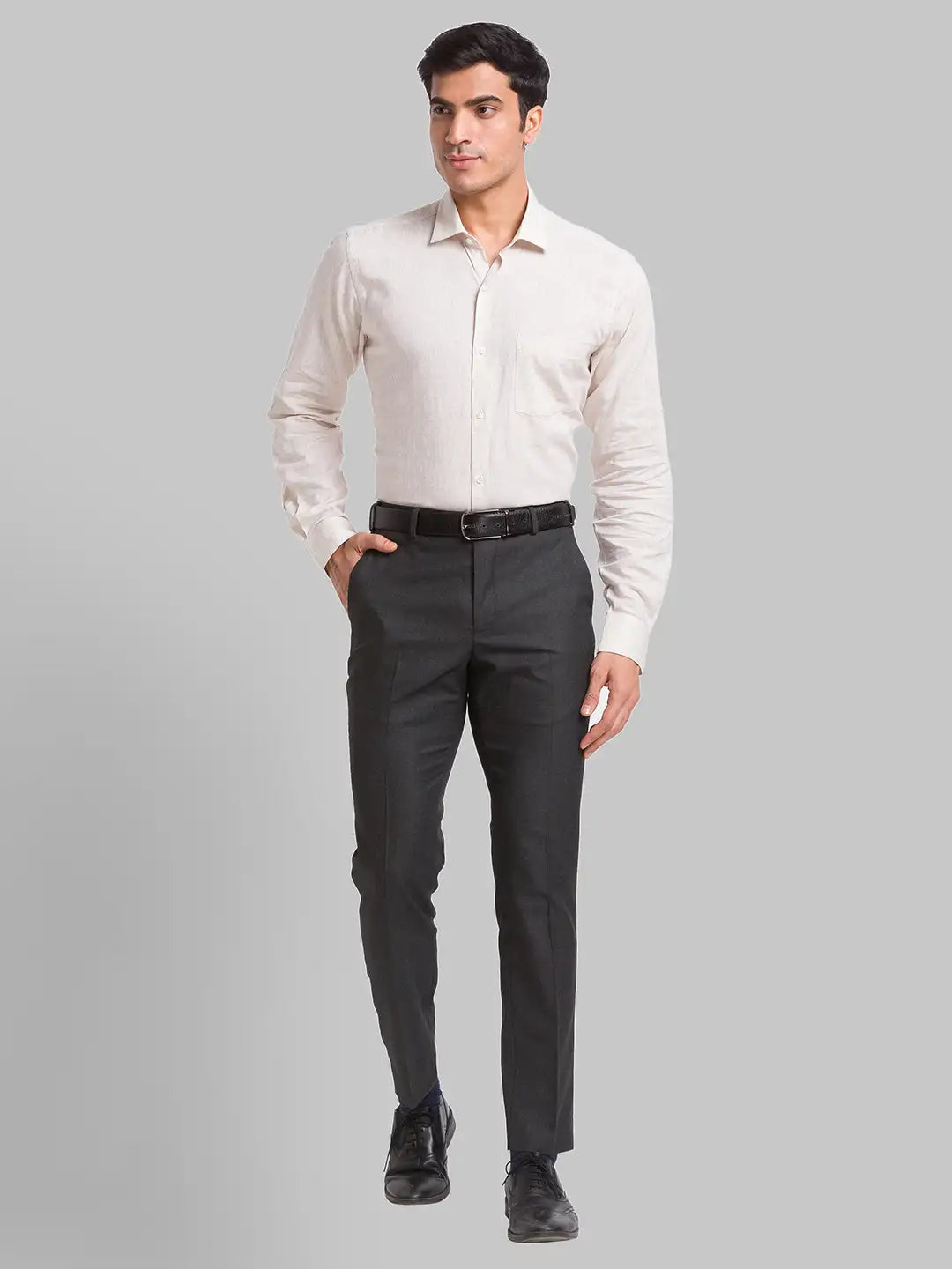 Park Avenue Men Grey Structure Super Slim Fit Polyester Blend Trousers ...