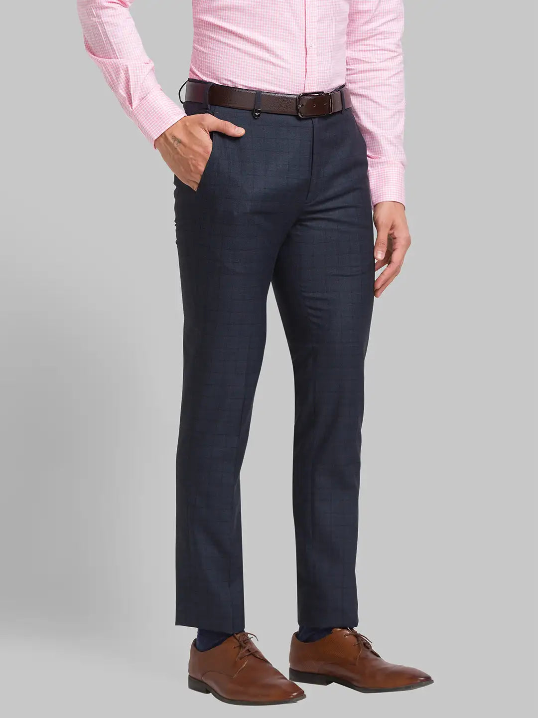 Park Avenue Men Green Checks Smart Fit Polyester Blend Trousers