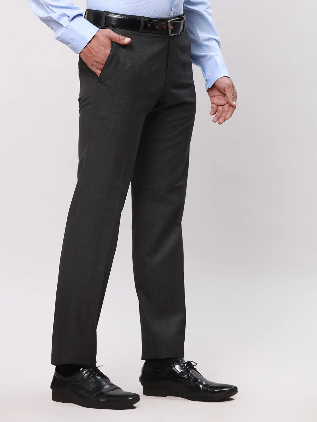 Park Avenue Men Grey Checks Slim Fit Polyester Blend Waist Coat