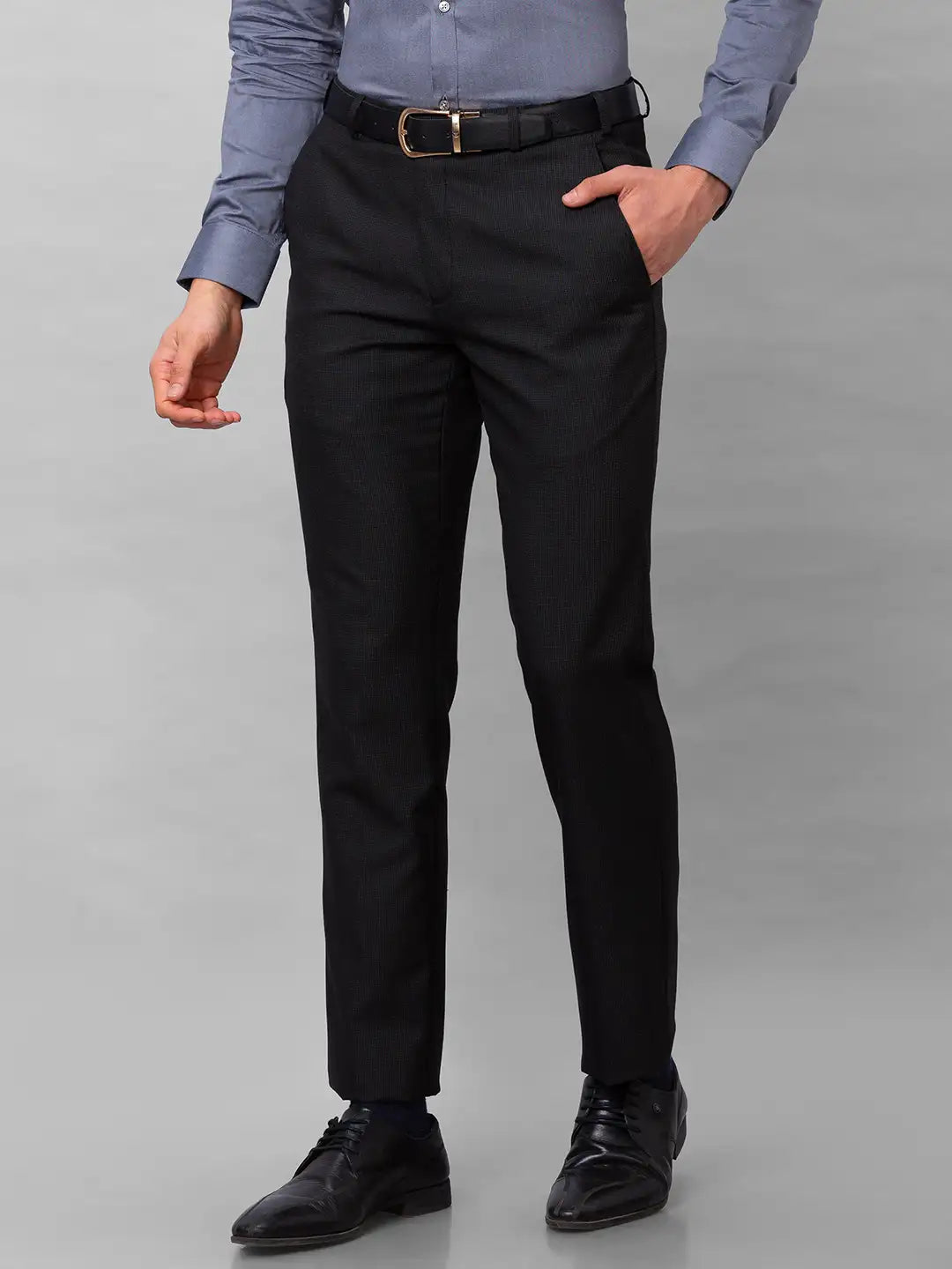 Park Avenue Men Green Structure Smart Fit Polyester Blend Trousers