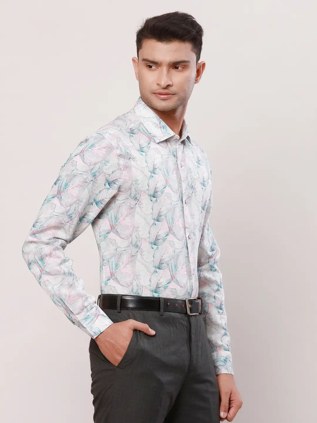 Raymond Men Green Solid Contemporary Fit Cotton Regular Collar Shirt