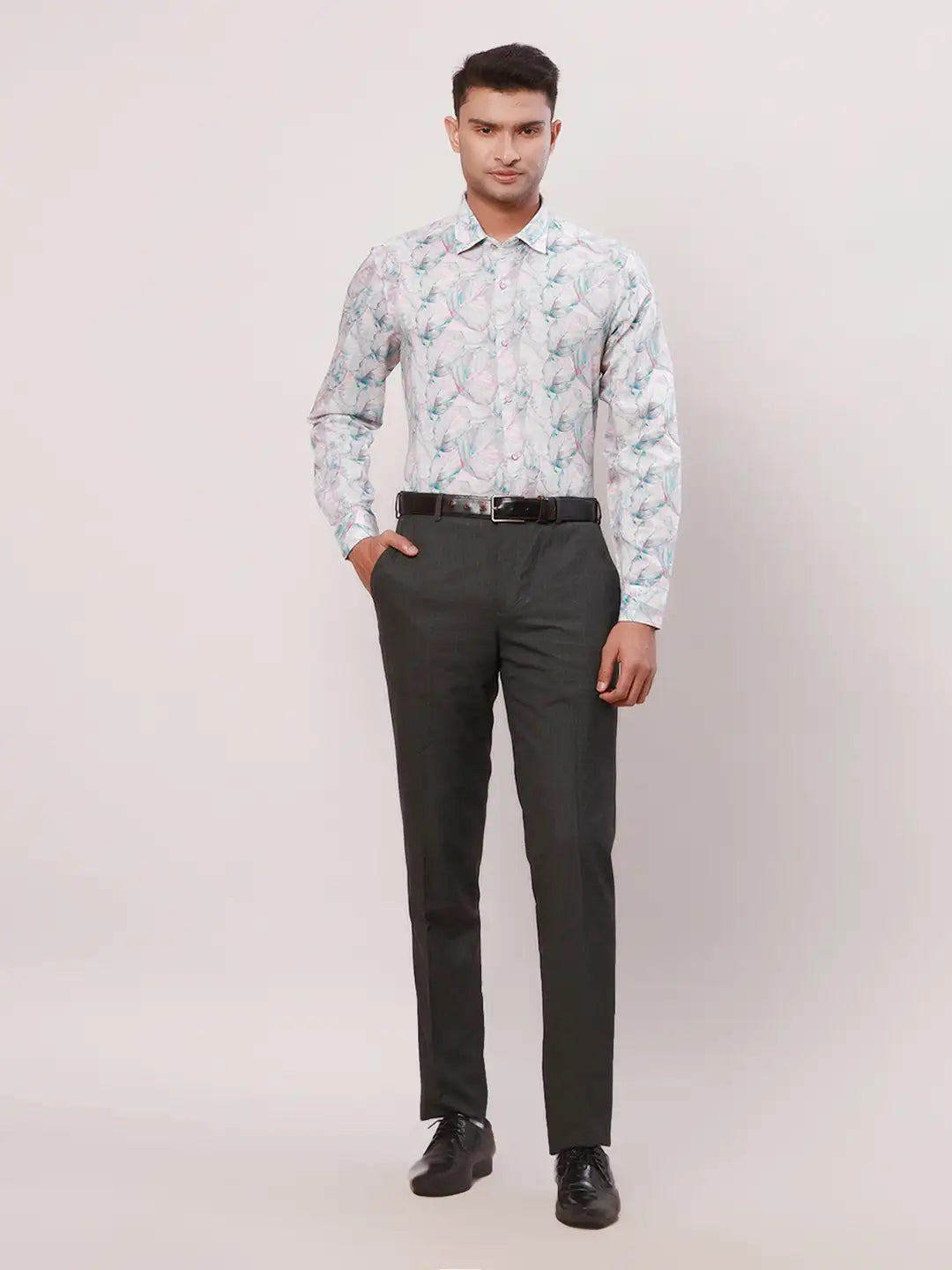 Raymond Men Green Solid Contemporary Fit Cotton Regular Collar Shirt