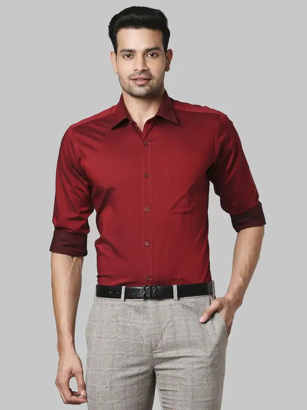 Men Contemporary Fit Violet Shirt