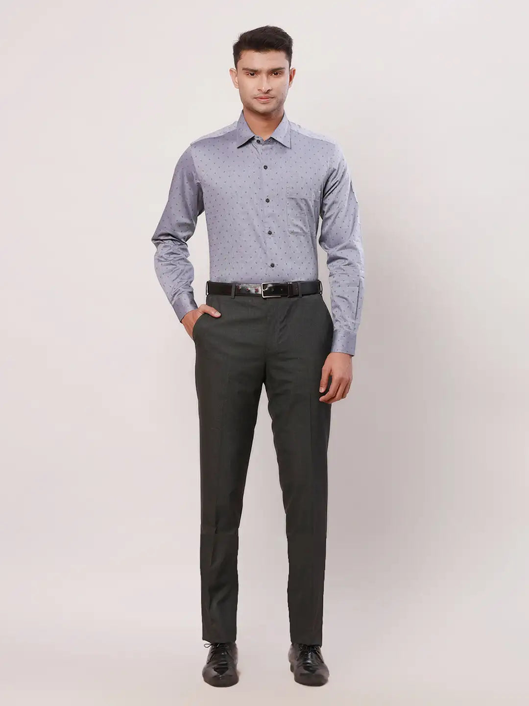 Raymond Men Red Stripe Contemporary Fit Cotton Cutaway Collar Shirt