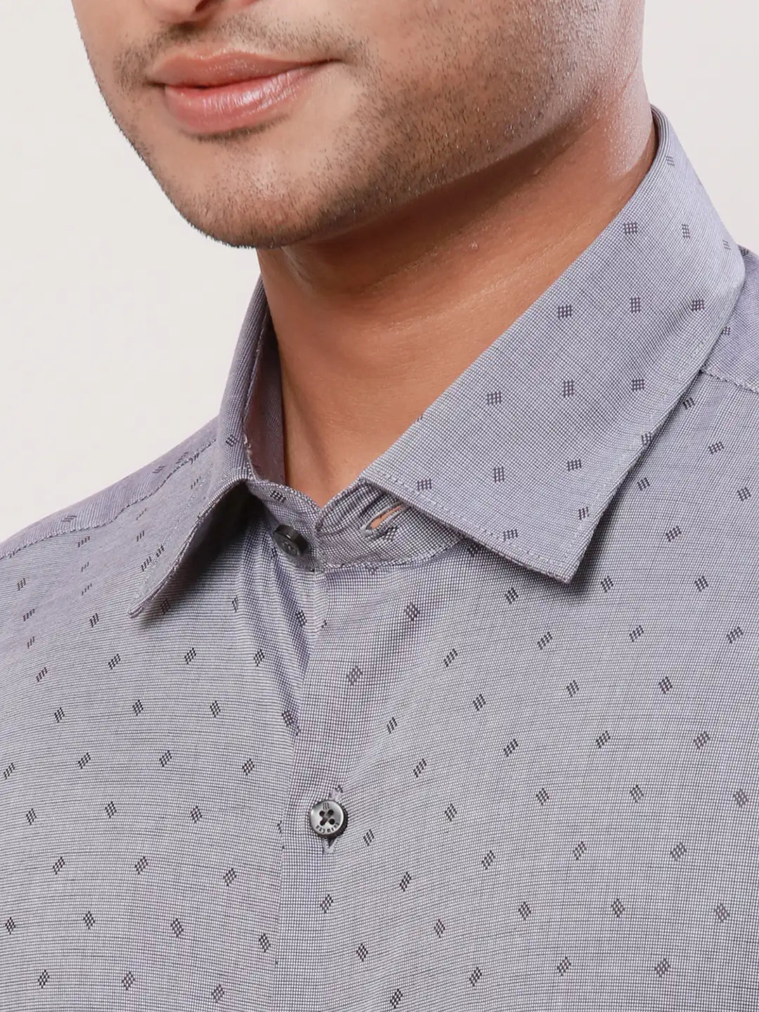 Raymond Men Red Stripe Contemporary Fit Cotton Cutaway Collar Shirt