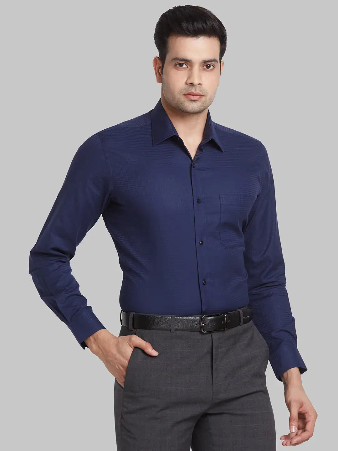 Men Green Contemporary Fit Structure  Cotton Full Sleeve Regular Collar Shirts