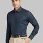Men Blue Contemporary Fit Solid  Cotton Full Sleeve Regular Collar Shirts