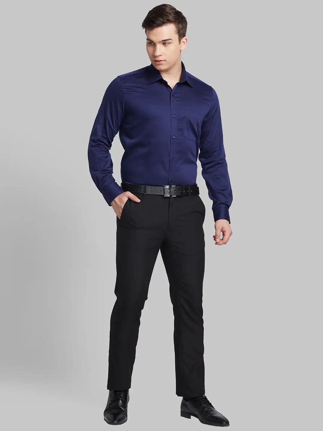 Raymond Men Black Solid Contemporary Fit Cotton Blend Full Sleeve Shirt