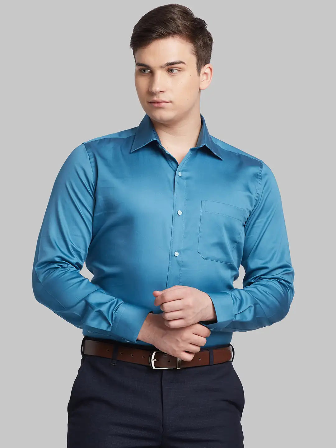 Raymond Men Violet Solid Contemporary Fit Cotton Blend Full Sleeve Shirt