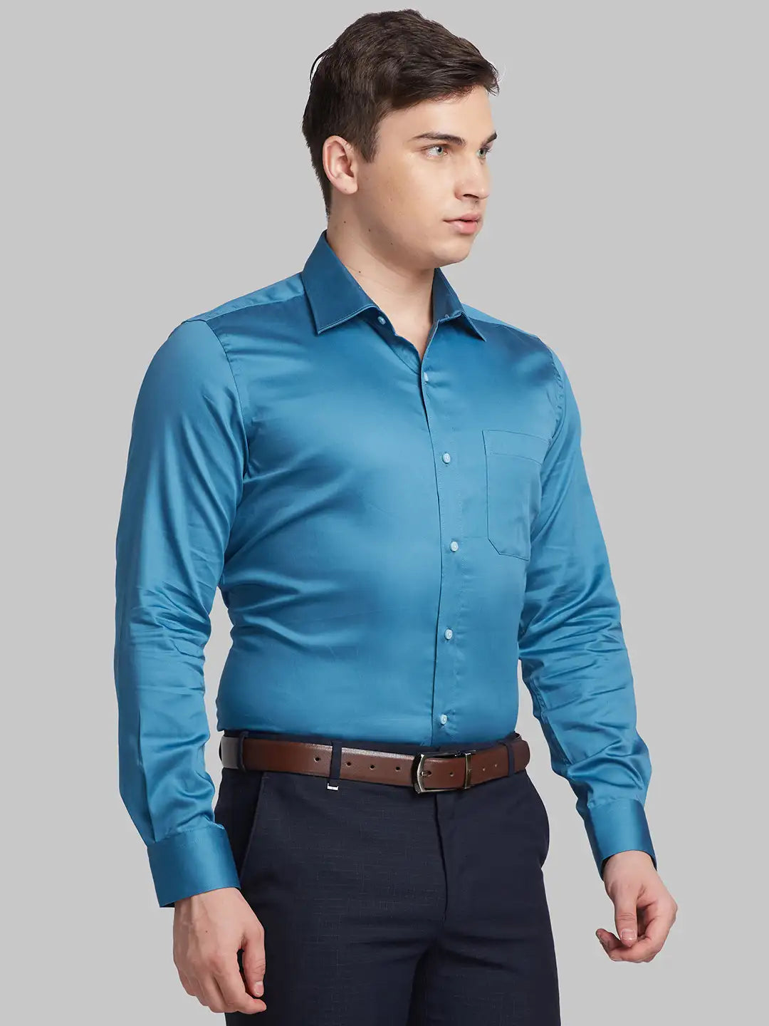 Raymond Men Violet Solid Contemporary Fit Cotton Blend Full Sleeve Shirt