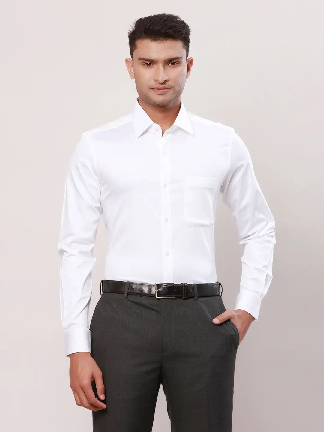 Raymond Men Green Solid Contemporary Fit Cotton Full Sleeve Regular Collar Shirt