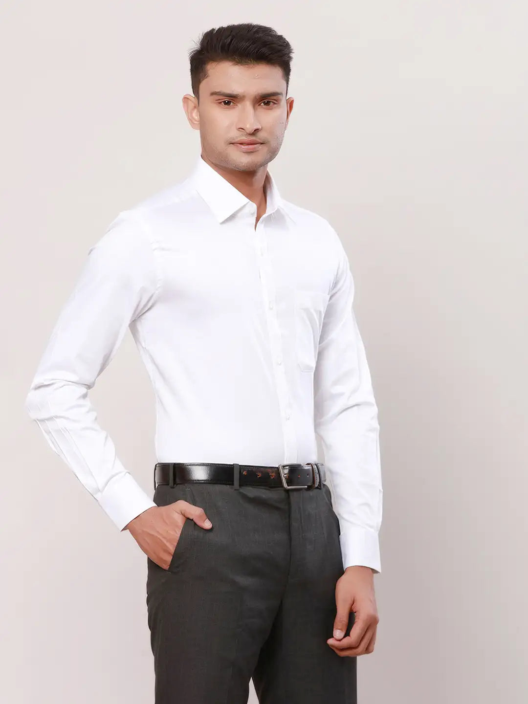 Raymond Men Green Solid Contemporary Fit Cotton Full Sleeve Regular Collar Shirt