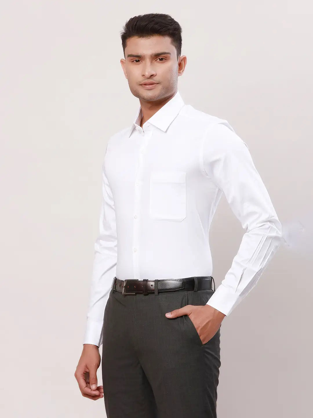 Raymond Men Green Solid Contemporary Fit Cotton Full Sleeve Regular Collar Shirt