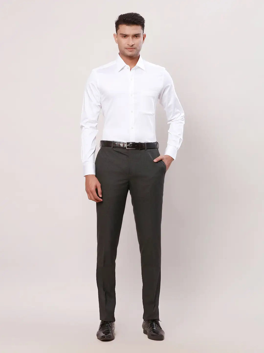 Raymond Men Green Solid Contemporary Fit Cotton Full Sleeve Regular Collar Shirt