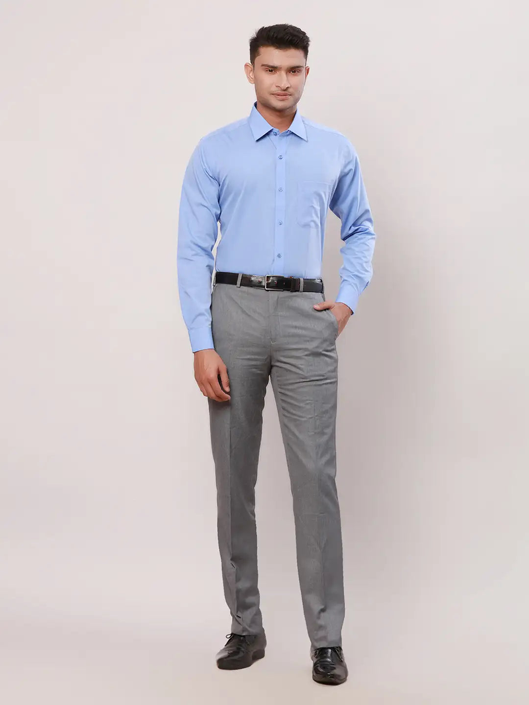Raymond Men White Solid Contemporary Fit Cotton Full Sleeve Cutaway Collar Shirt