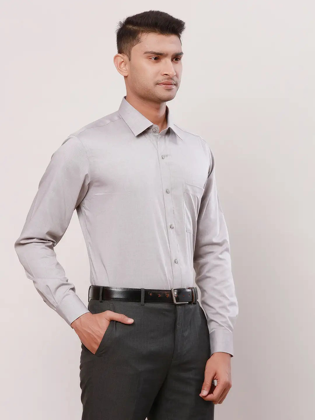 Raymond Men White Structure Contemporary Fit Cotton Full Sleeve Cutaway Collar Shirt