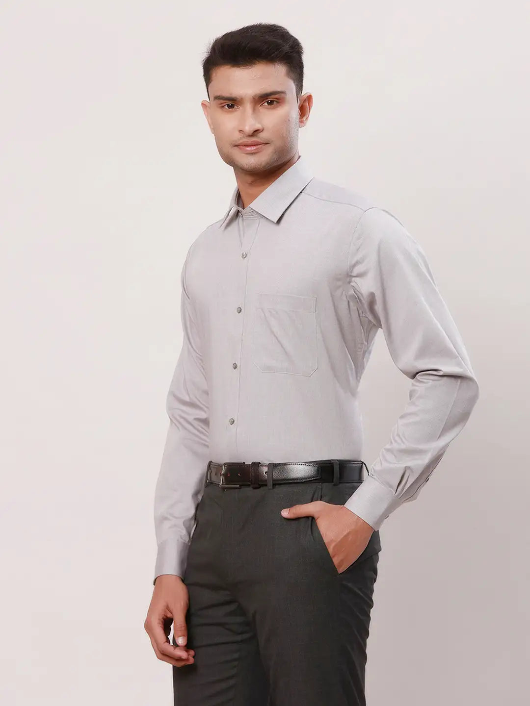 Raymond Men White Structure Contemporary Fit Cotton Full Sleeve Cutaway Collar Shirt